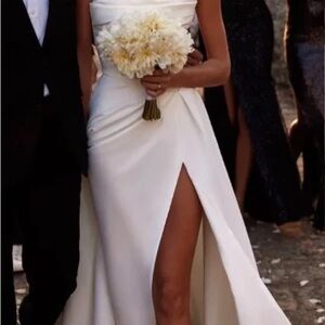 Elegant White Strapless Gown